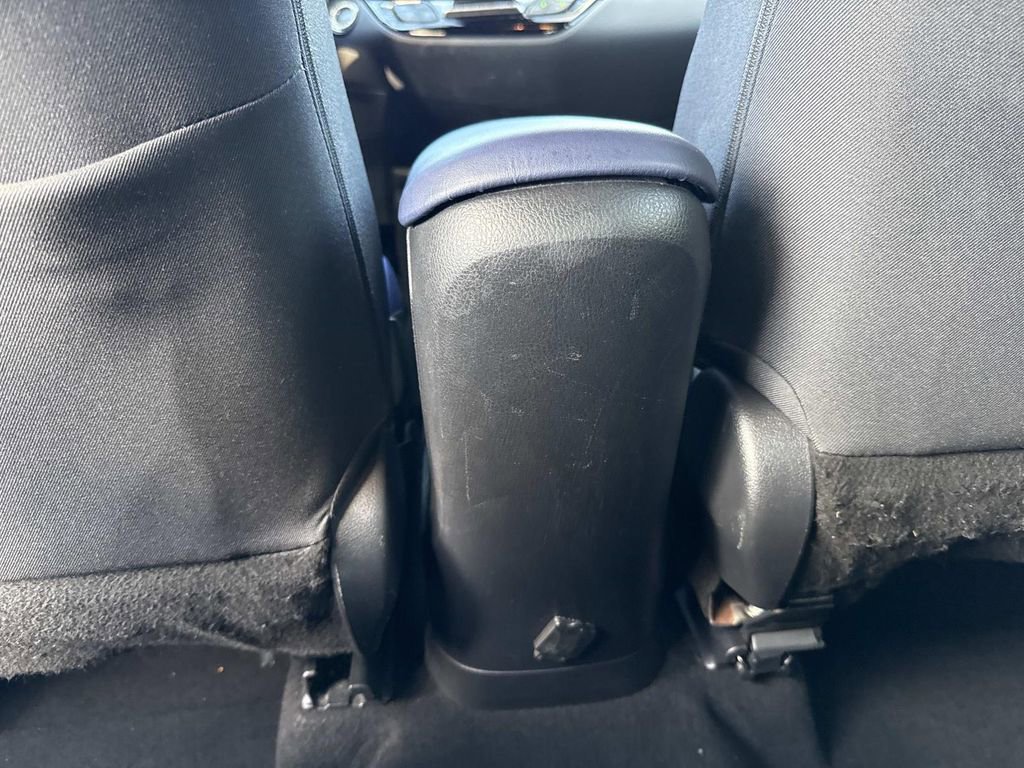 Used 2020 Toyota C-HR XLE image 21