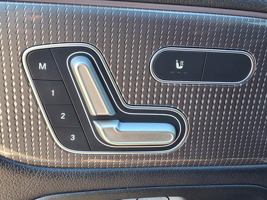 Used 2021 Mercedes-Benz GLB 250 4MATIC image 20