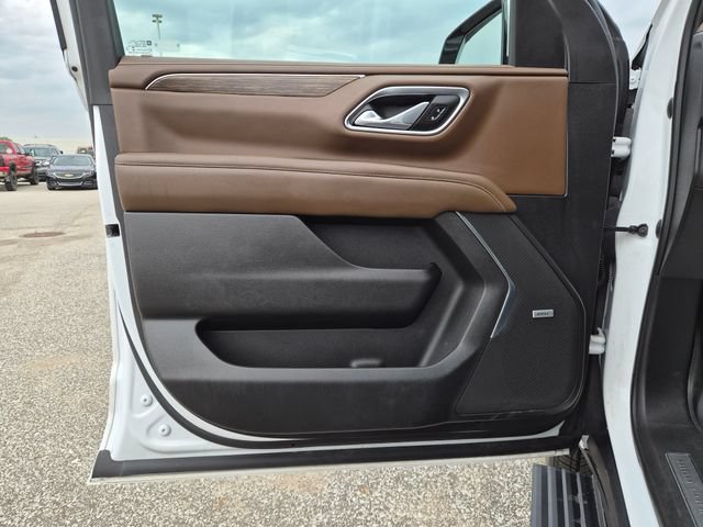 Used 2021 Chevrolet Suburban High Country w/ Premium Package AWD/4WD image 15