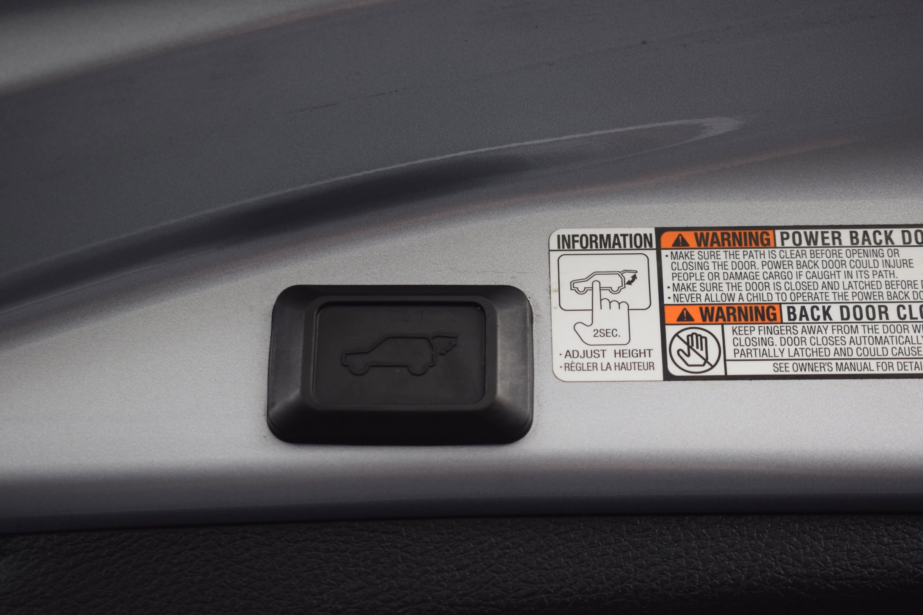 Used 2017 Toyota RAV4 Limited FWD image 12