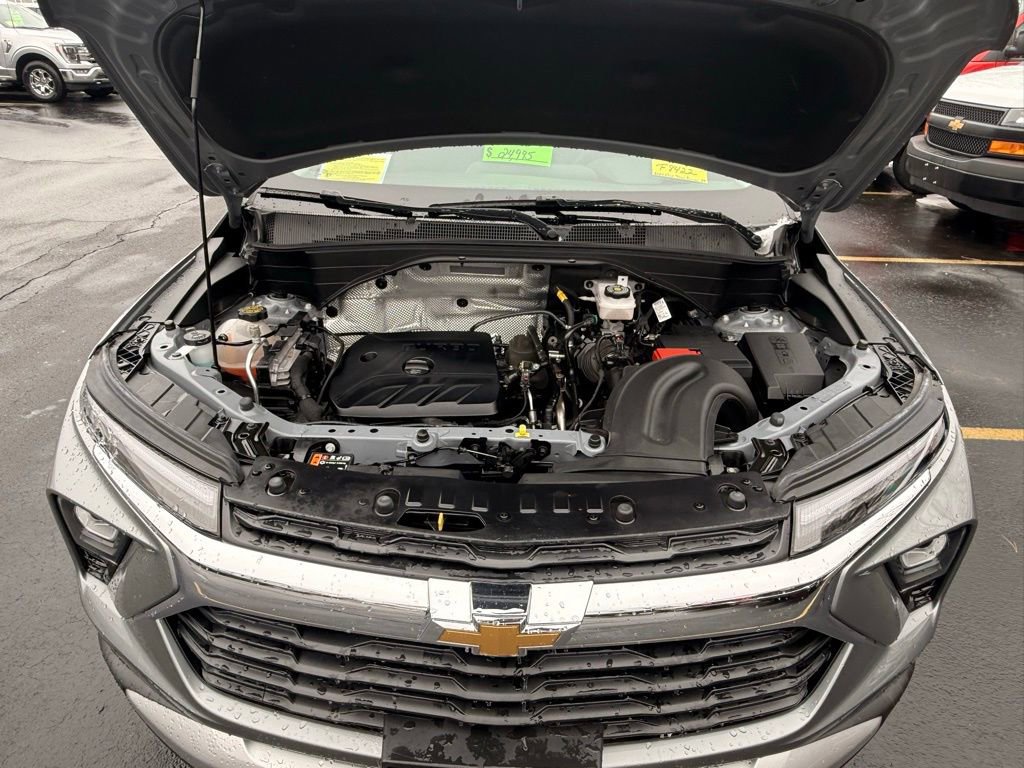 Used 2024 Chevrolet TrailBlazer LT w/ Driver Confidence Package image 25