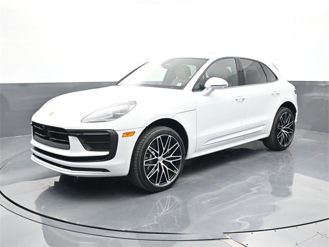 New 2026 Porsche Macan image 1