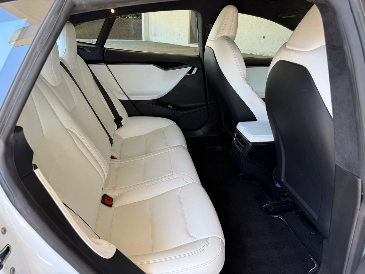 Used 2021 Tesla Model S Performance image 24