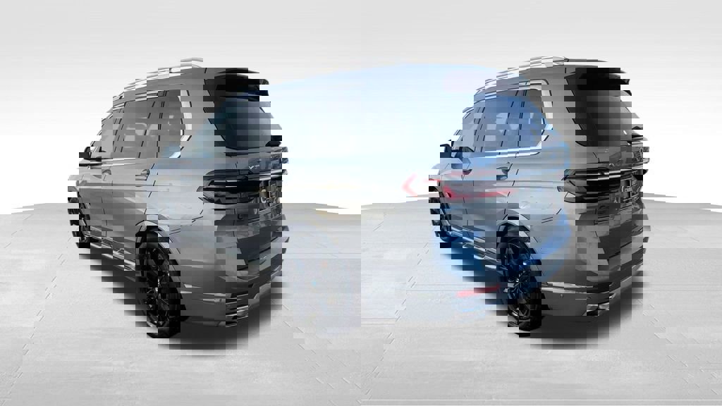 Used 2026 BMW X7 xDrive40i image 6