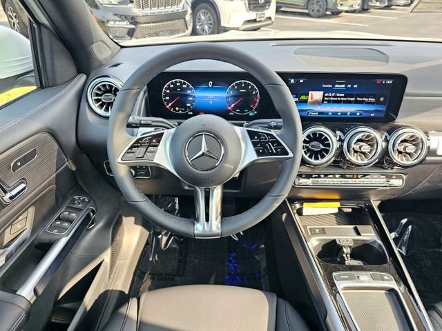 New 2026 Mercedes-Benz GLB 250 4MATIC image 31