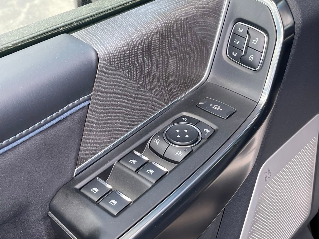 Used 2025 Ford F450 Platinum AWD/4WD image 16