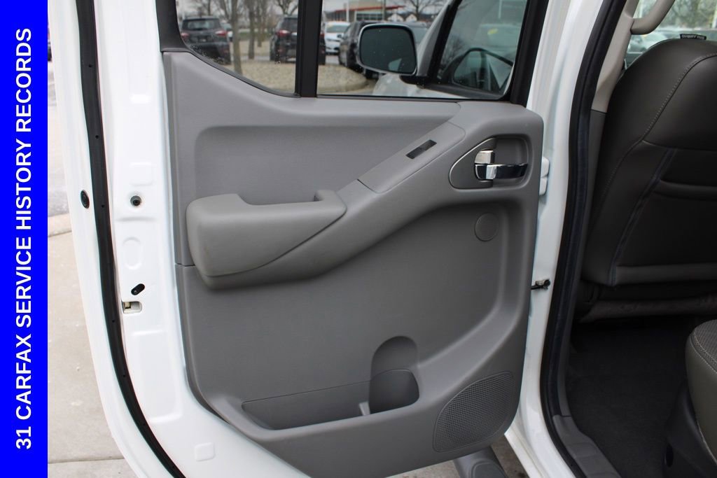 Used 2019 Nissan Frontier SL AWD/4WD image 23