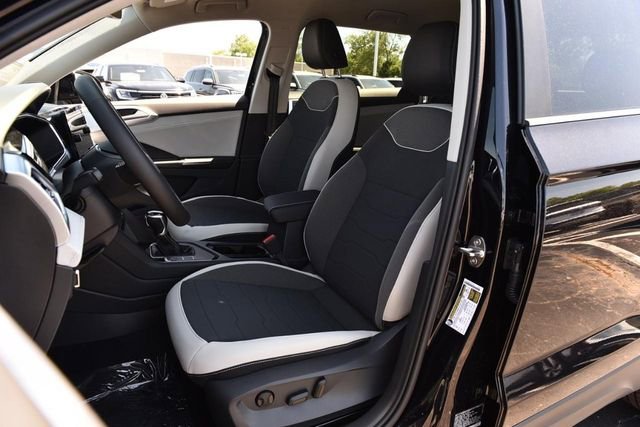 New 2026 Volkswagen Taos SE FWD image 19