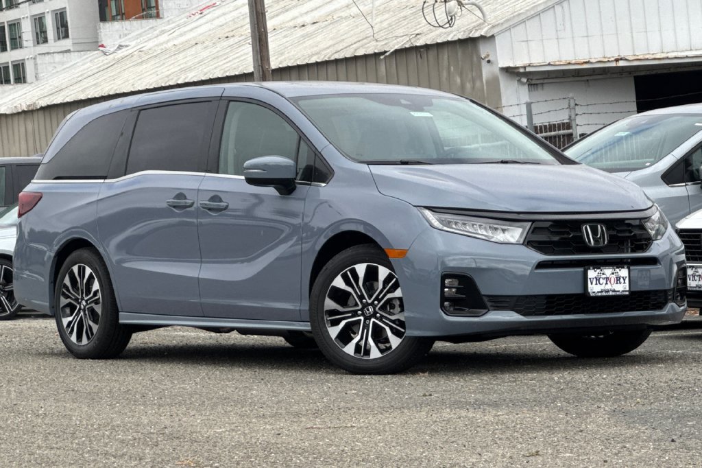 New 2027 Honda Odyssey Elite image 2
