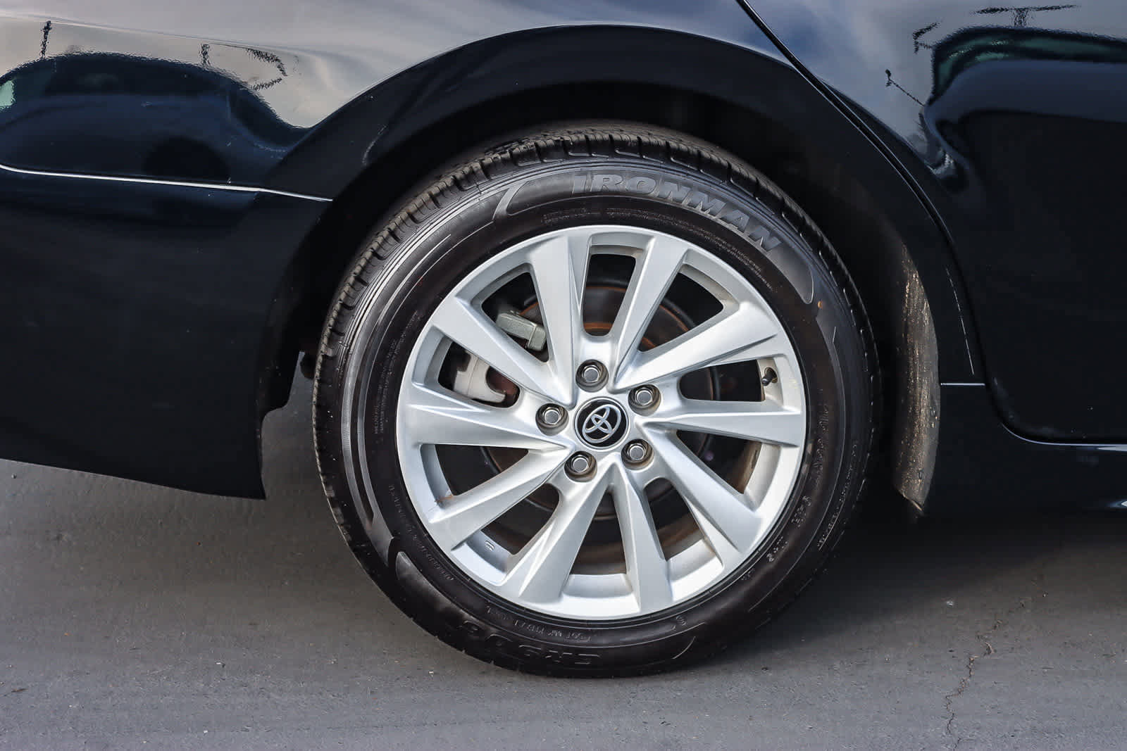 Used 2022 Toyota Camry SE image 10