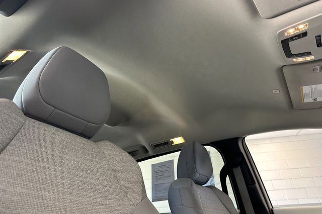 Used 2025 Toyota Sienna LE image 23