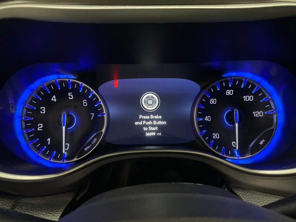 Used 2024 Chrysler Pacifica Touring-L image 17