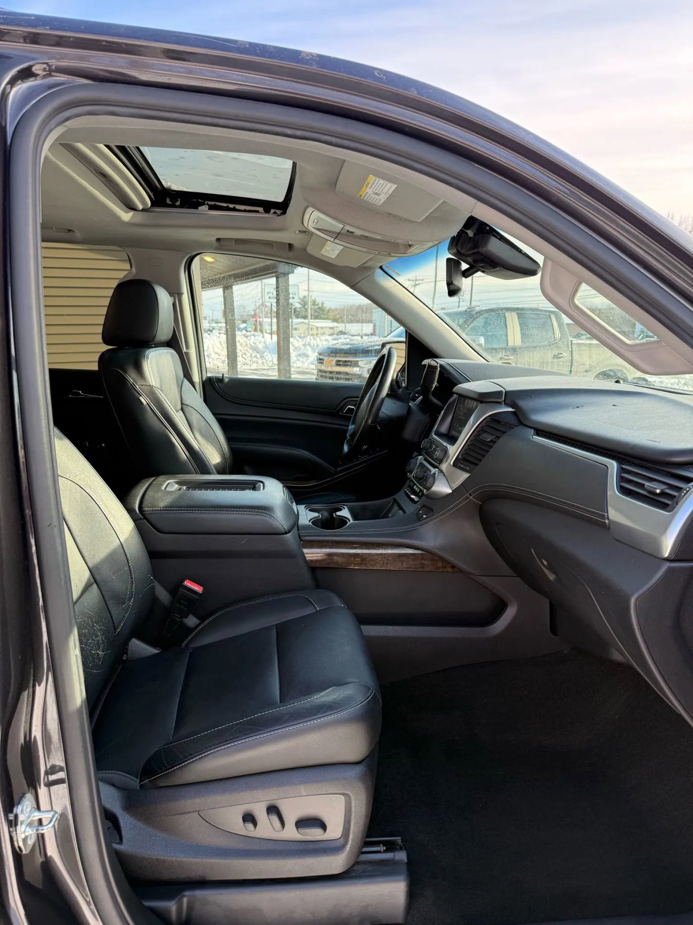 Used 2016 Chevrolet Tahoe LT w/ Luxury Package image 24