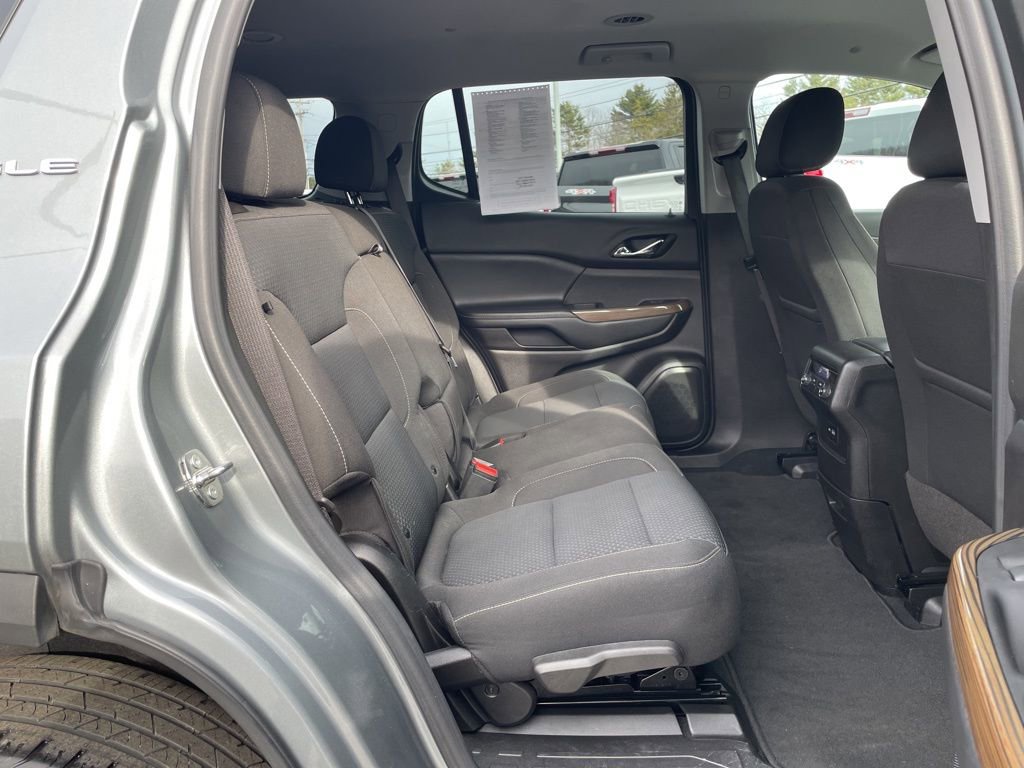 Used 2023 GMC Acadia SLE image 35