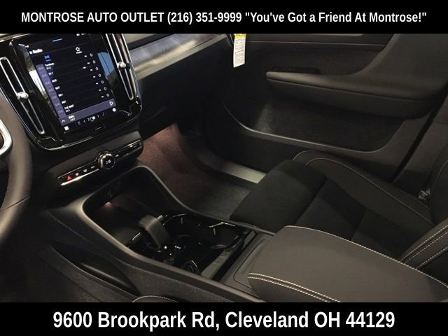 New 2024 Volvo XC40 Recharge Plus w/ Protection Package Premier image 13