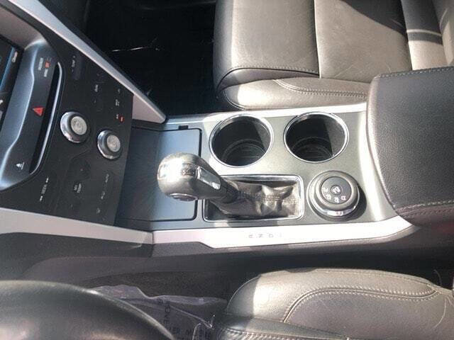 Used 2014 Ford Explorer XLT w/ Equipment Group 202A image 9