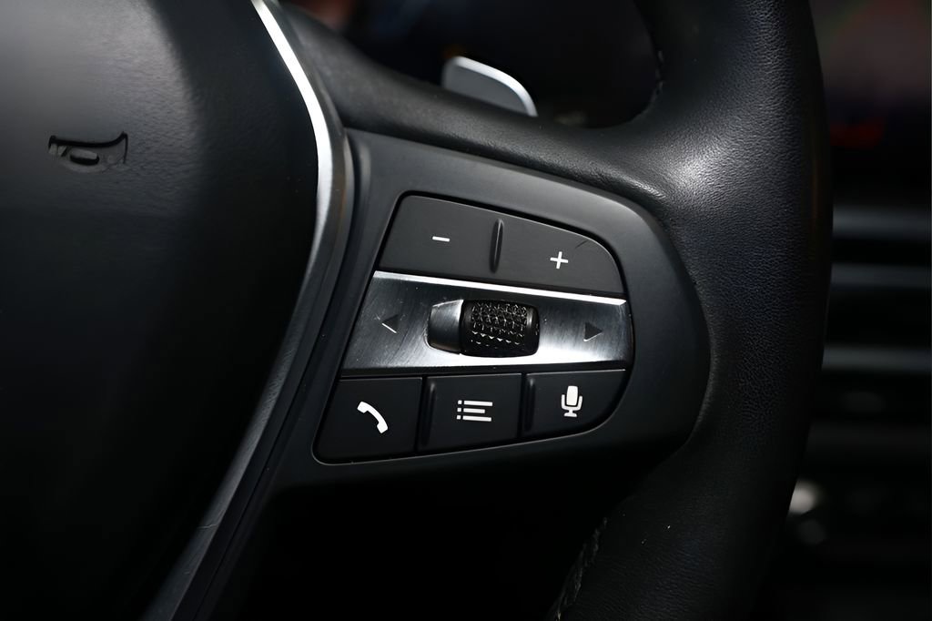 Used 2023 BMW 330e xDrive w/ Premium Package image 39