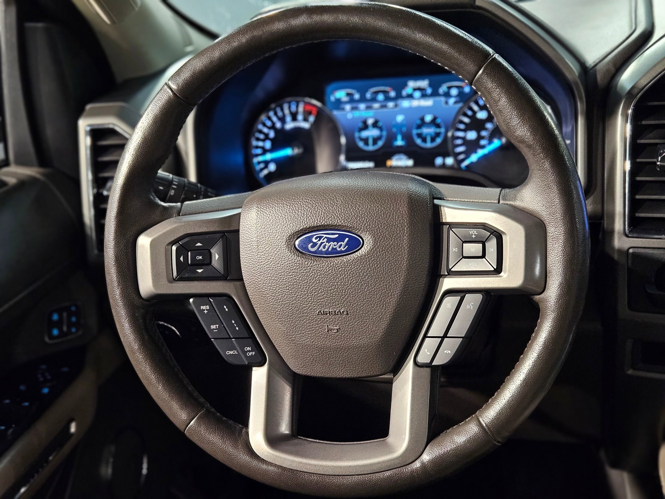 Used 2021 Ford Expedition Max XLT image 27