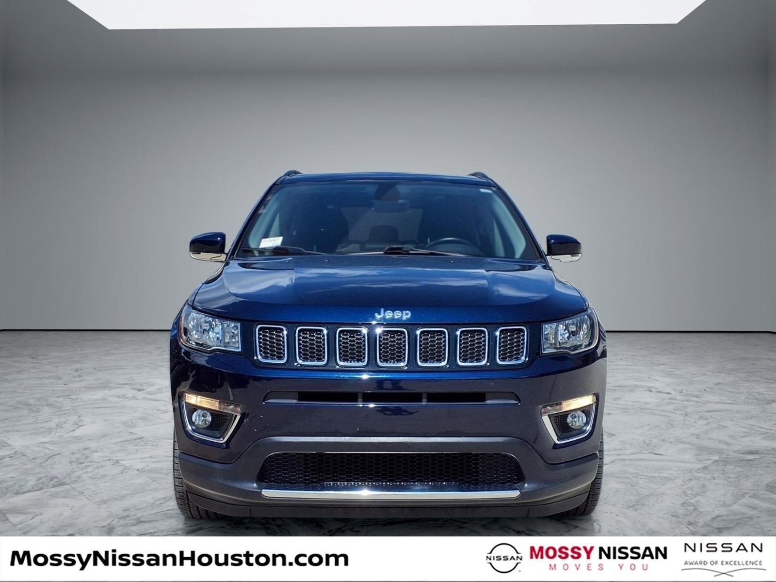 Used 2018 Jeep Compass Limited w/ Navigation Group FWD image 3