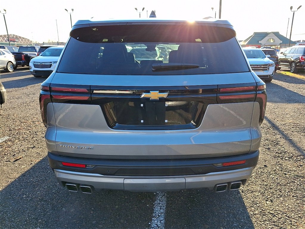 Certified 2025 Chevrolet Traverse LT image 5