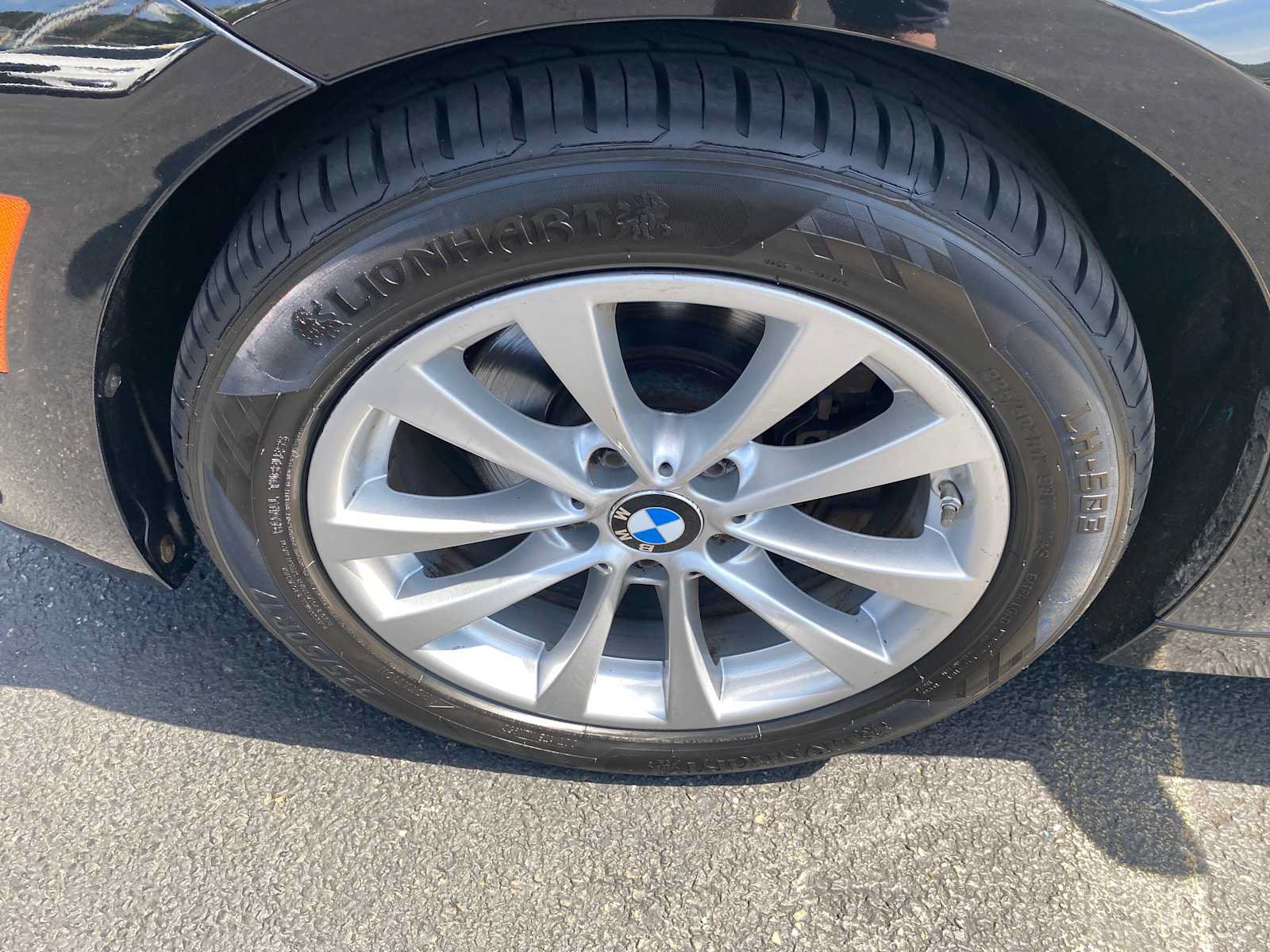 Used 2017 BMW 320i xDrive Sedan AWD/4WD image 35