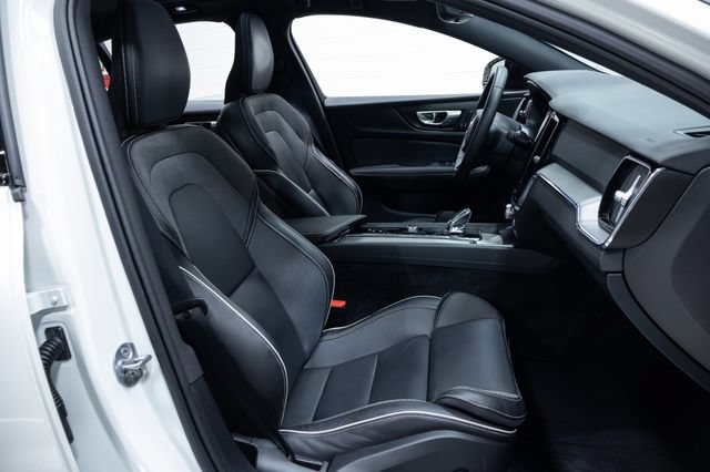 Used 2024 Volvo S60 B5 Plus FWD image 25