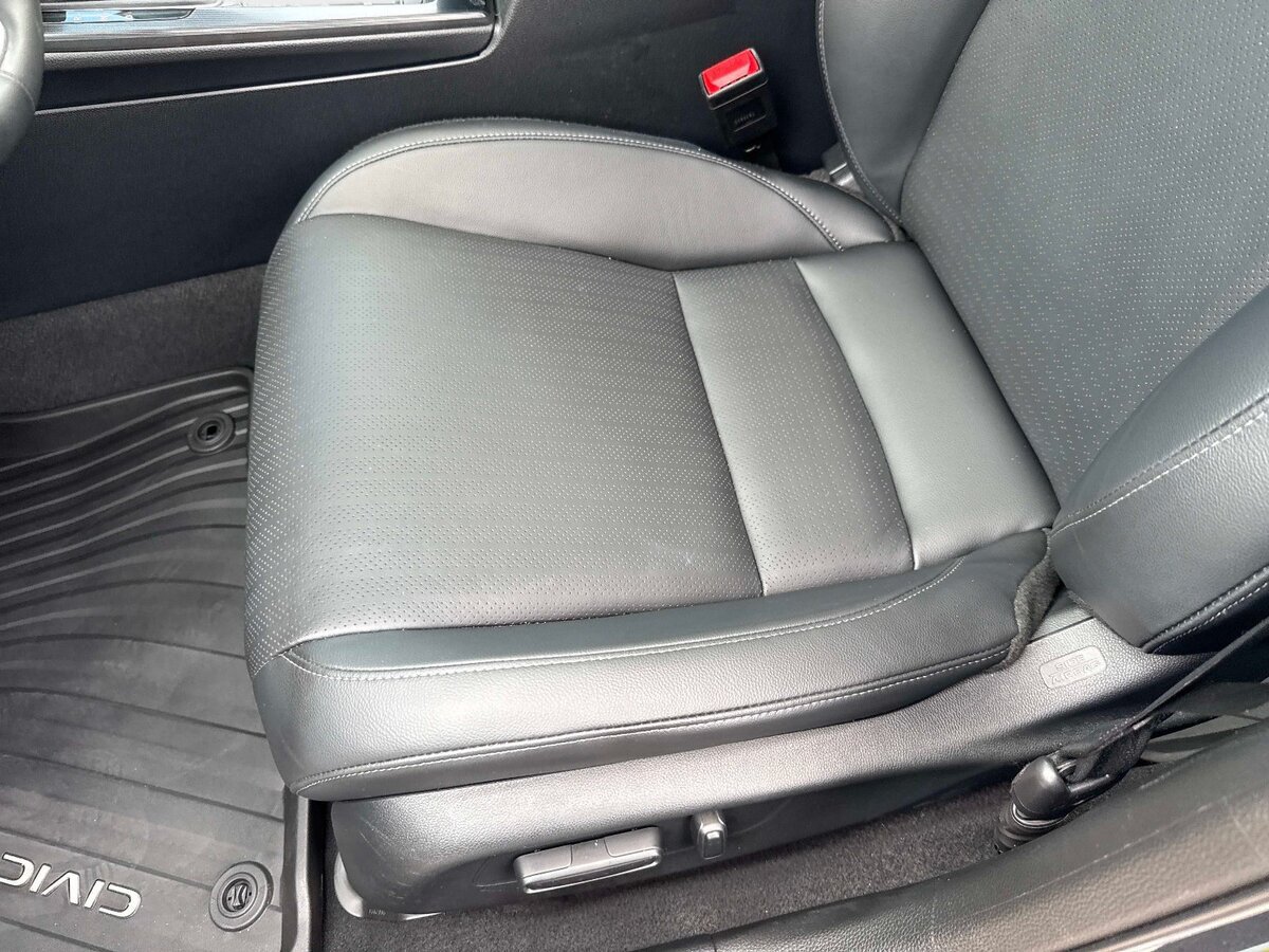 Used 2024 Honda Civic Touring image 18