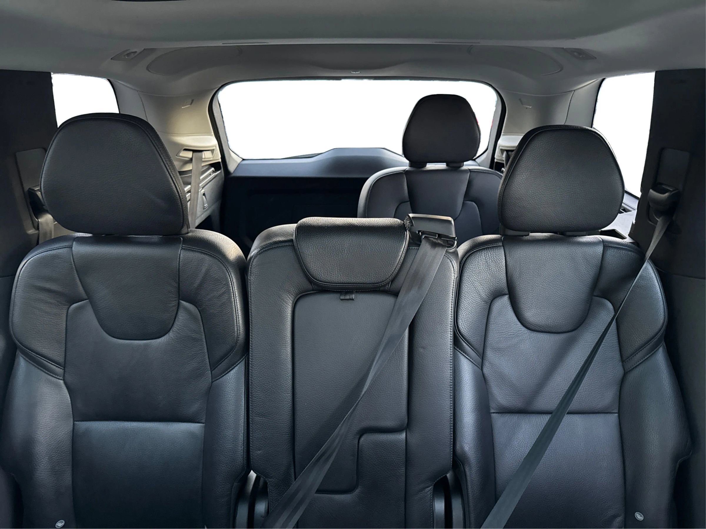 Used 2018 Volvo XC90 T5 Momentum w/ Convenience Package image 18