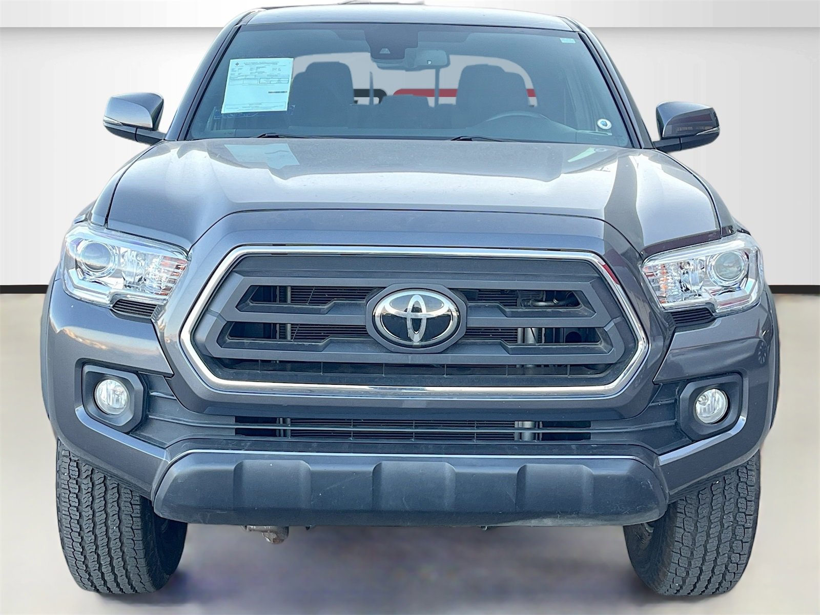 Used 2021 Toyota Tacoma TRD Off-Road image 2
