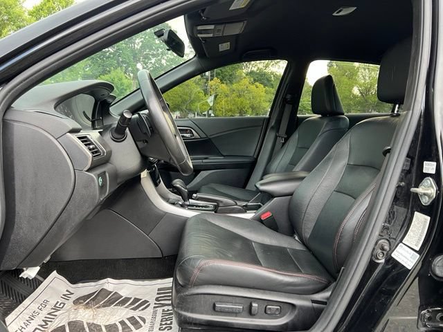 Used 2017 Honda Accord Sport Special Edition image 12