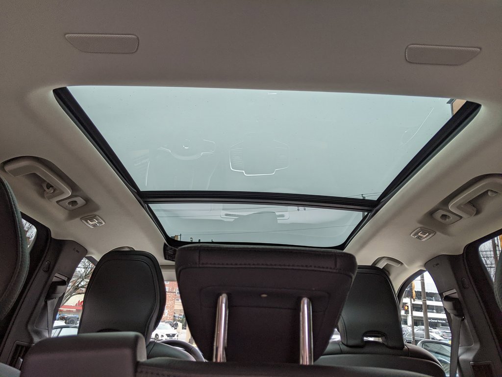 Certified 2024 Volvo XC90 T8 Plus w/ Protection Package Premier image 13