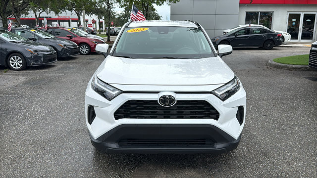 Used 2025 Toyota RAV4 XLE AWD/4WD image 2