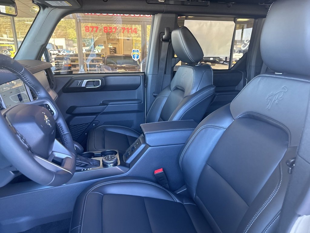 New 2025 Ford Bronco Outer Banks w/ Sasquatch Package image 10