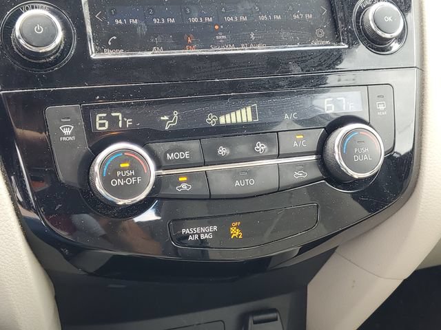 Used 2019 Nissan Rogue Sport SV AWD/4WD image 23