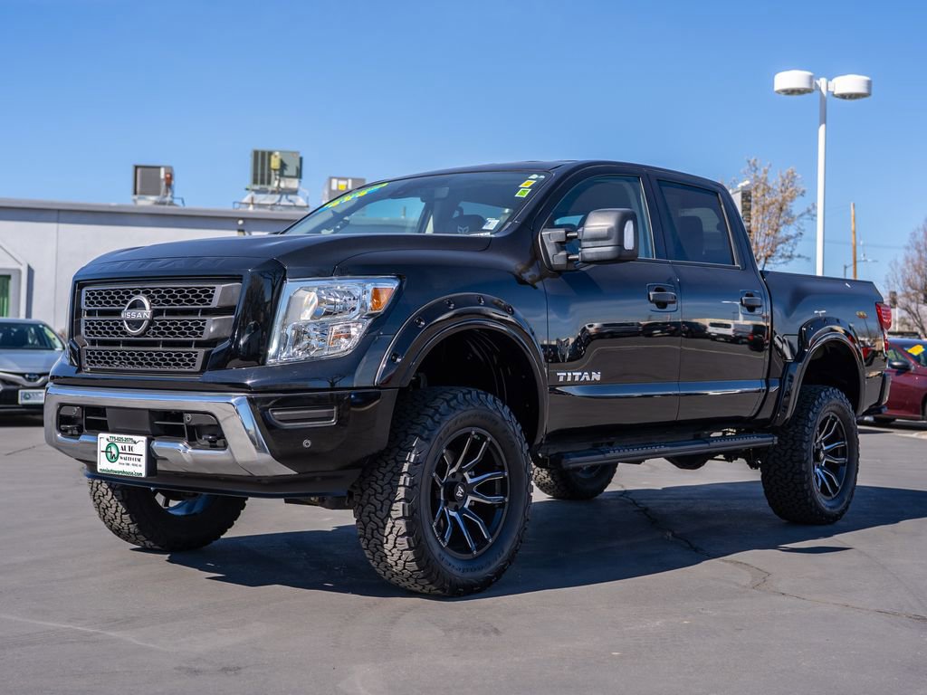 Used 2023 Nissan Titan SV w/ SV Convenience Package image 3