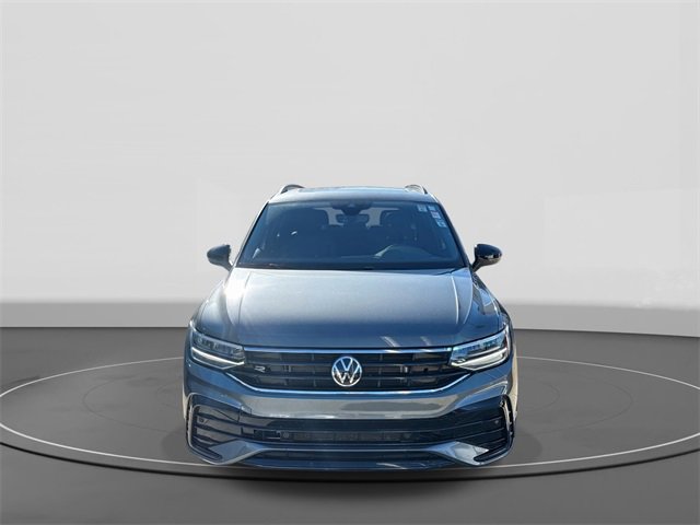 Certified 2023 Volkswagen Tiguan SE R-Line image 2