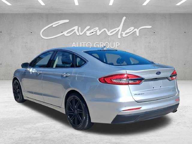 Used 2019 Ford Fusion SEL FWD image 17