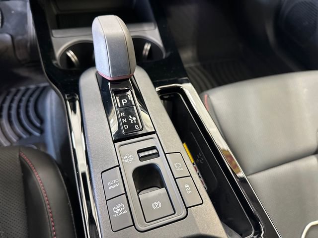 Used 2025 Toyota Prius Plug-In Hybrid image 24