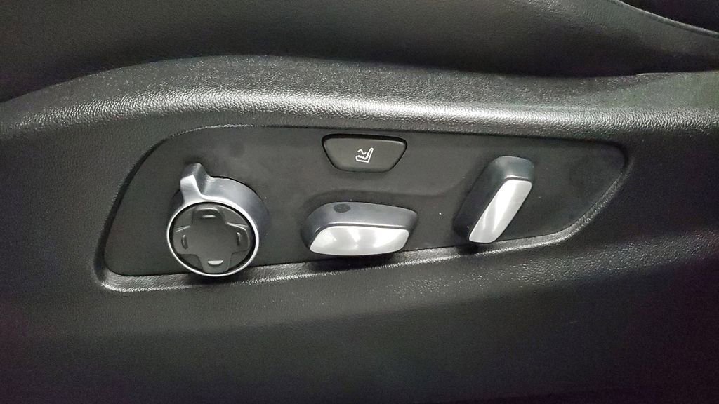 Used 2019 Cadillac XT4 Sport image 23