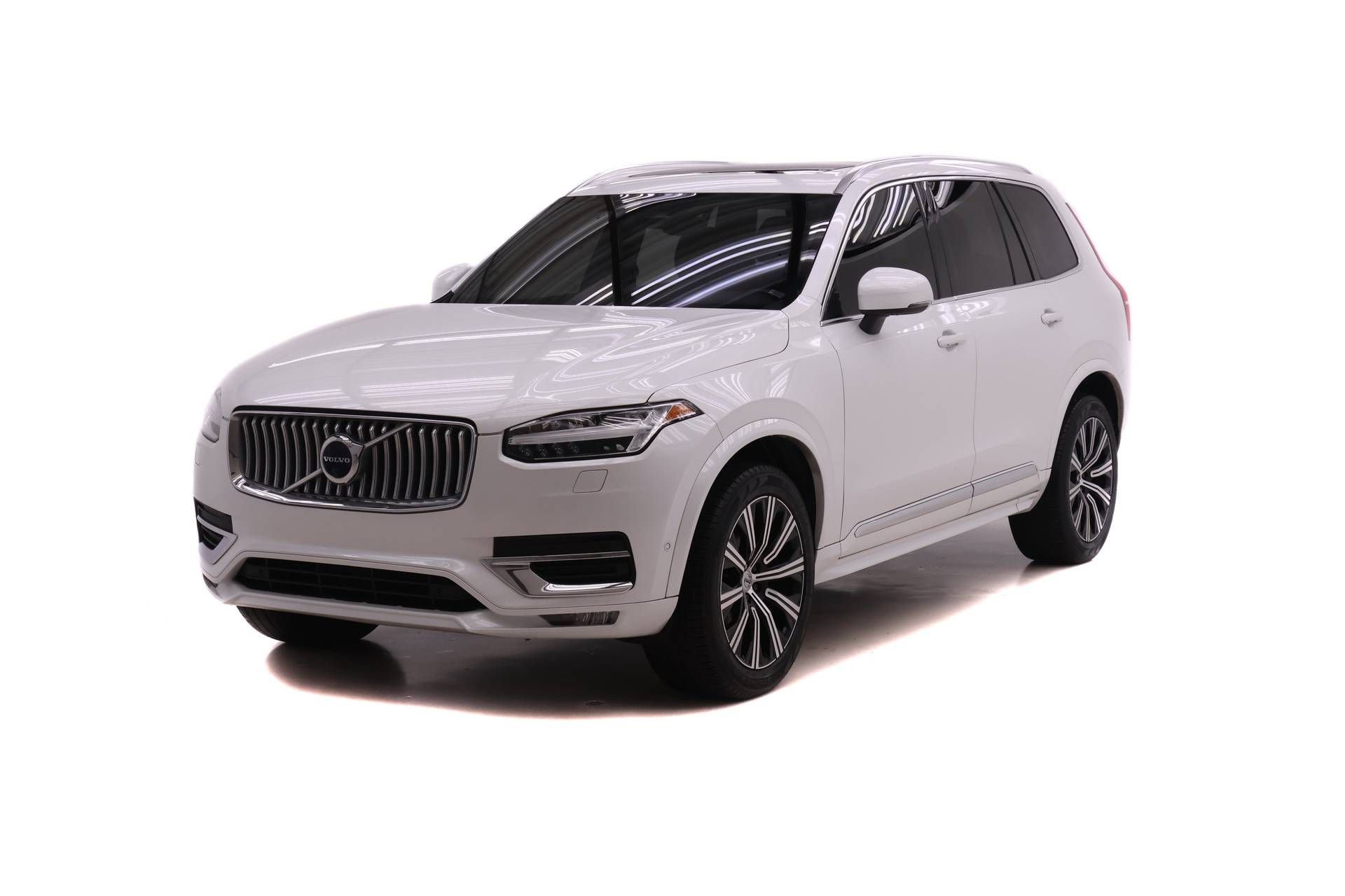 Certified 2023 Volvo XC90 B6 Plus w/ Protection Package Premier AWD/4WD image 2