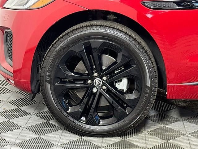 New 2025 Jaguar F-PACE R-Dynamic S image 16