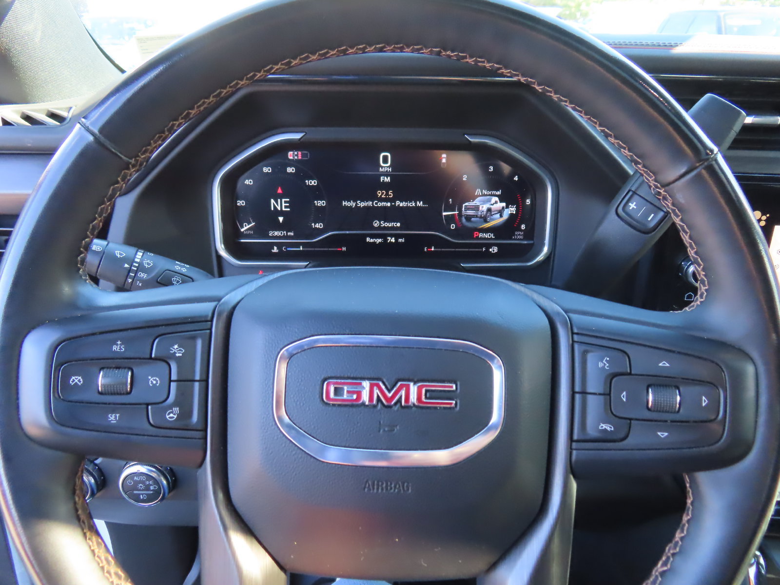 Used 2024 GMC Sierra 2500 AT4 w/ AT4 Premium Plus Package AWD/4WD image 22