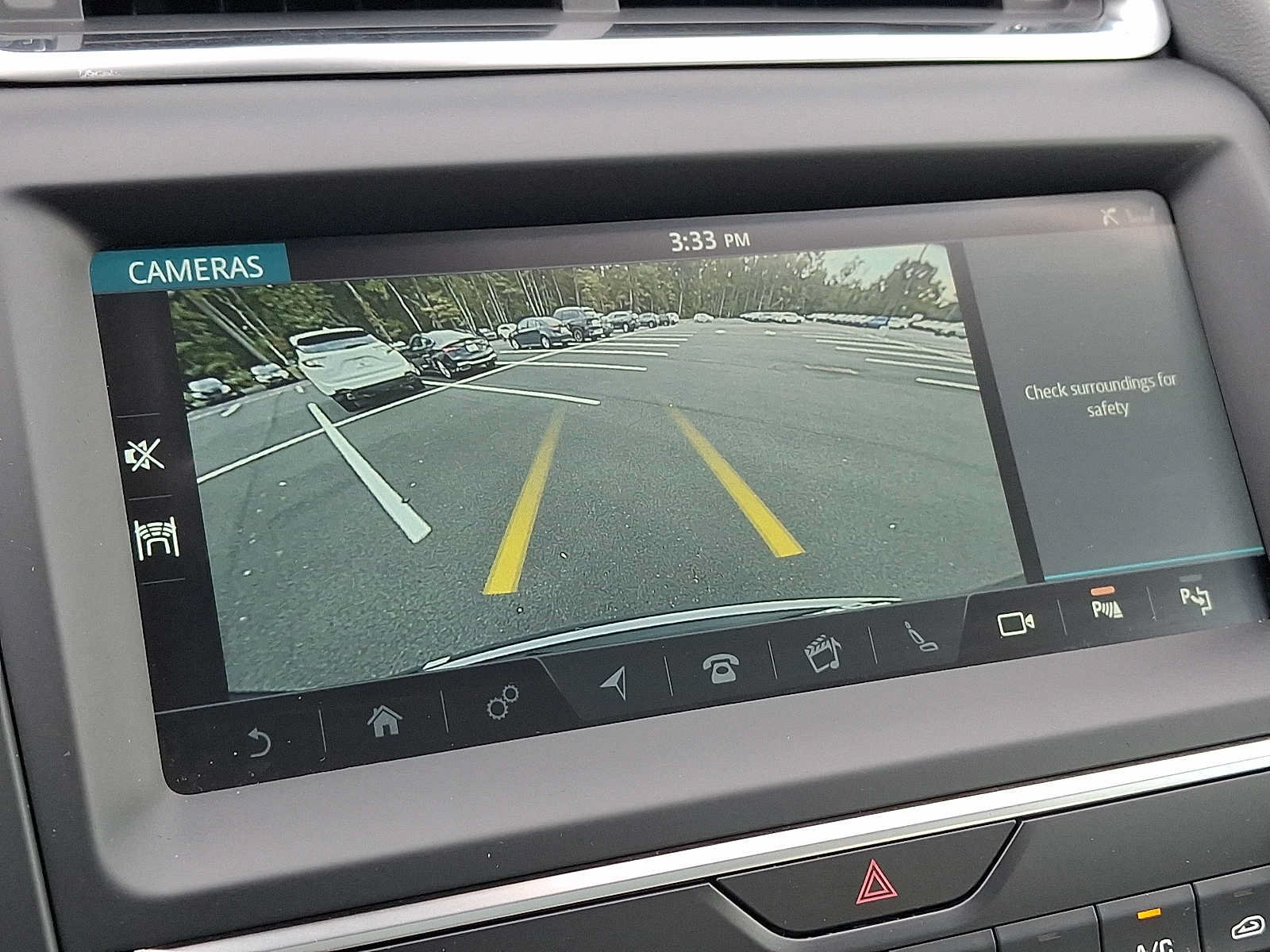 Used 2020 Jaguar E-PACE SE AWD/4WD image 19