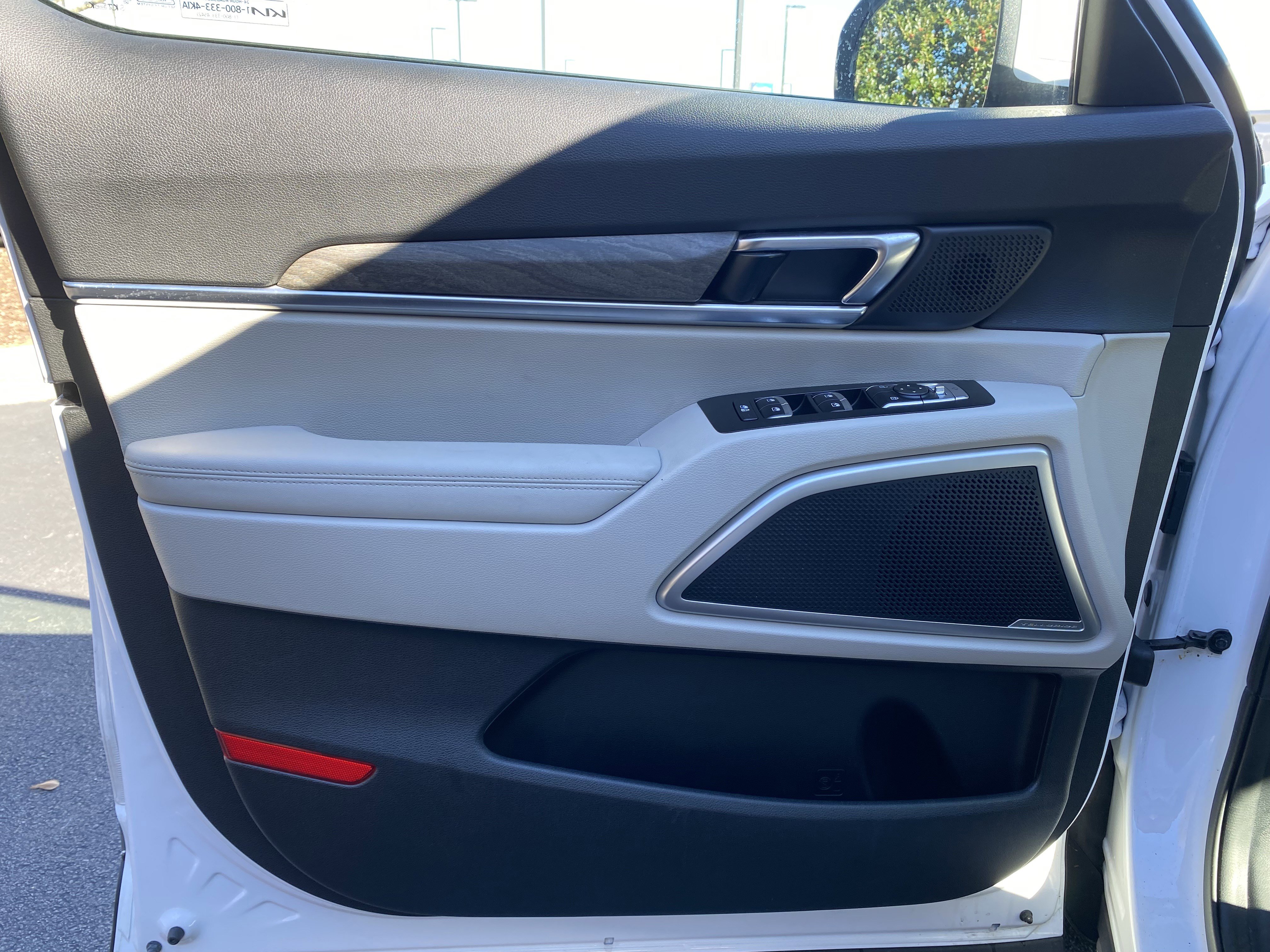 Used 2022 Kia Telluride EX image 15