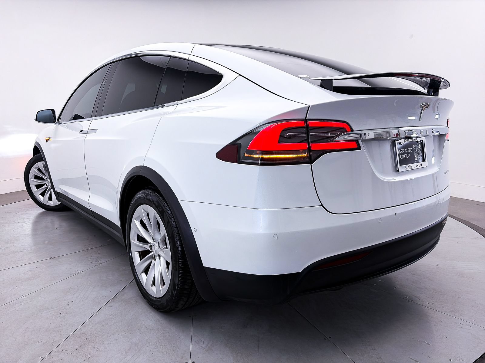 Used 2020 Tesla Model X Long Range AWD/4WD image 2