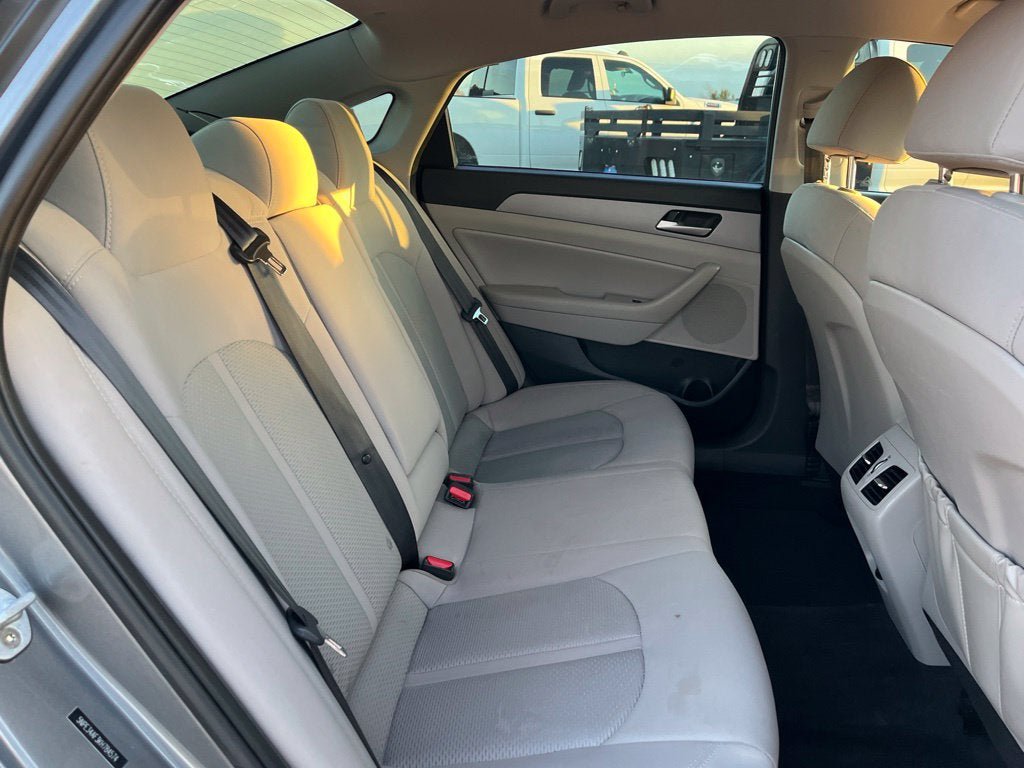 Used 2019 Hyundai Sonata SEL w/ Tech Package 02 FWD image 14