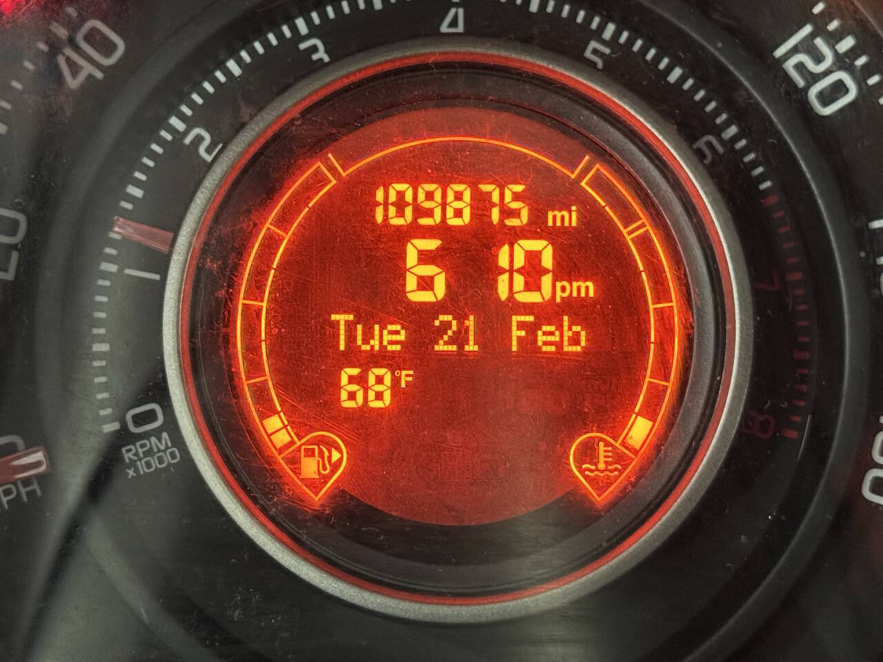 Used 2013 FIAT 500 Abarth FWD image 25