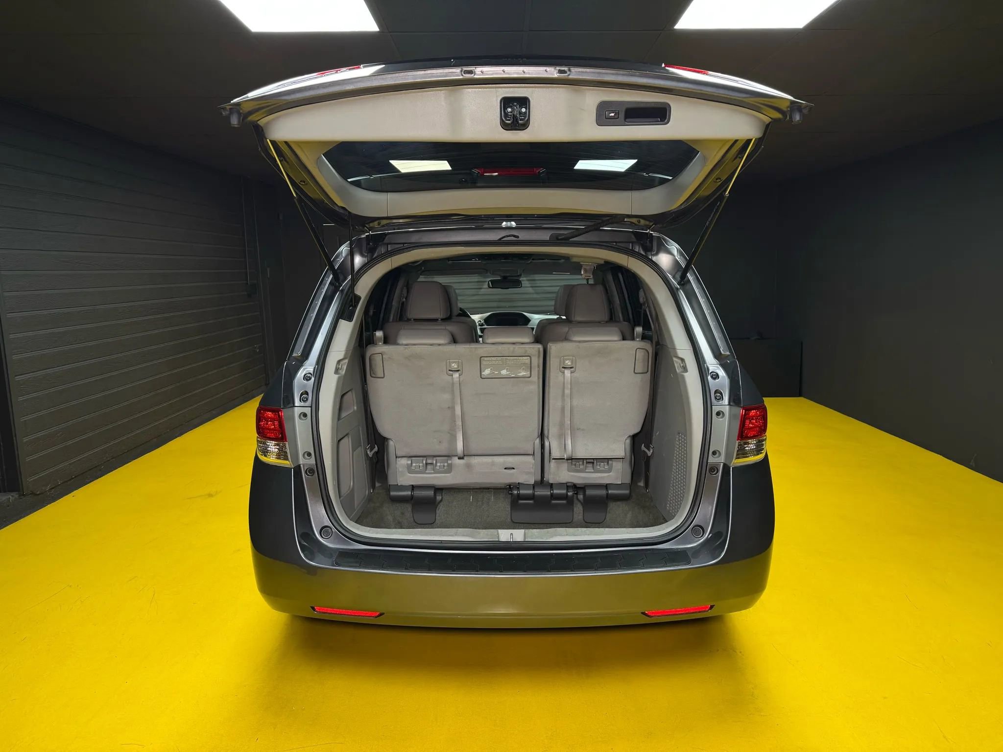 Used 2014 Honda Odyssey EX-L image 12