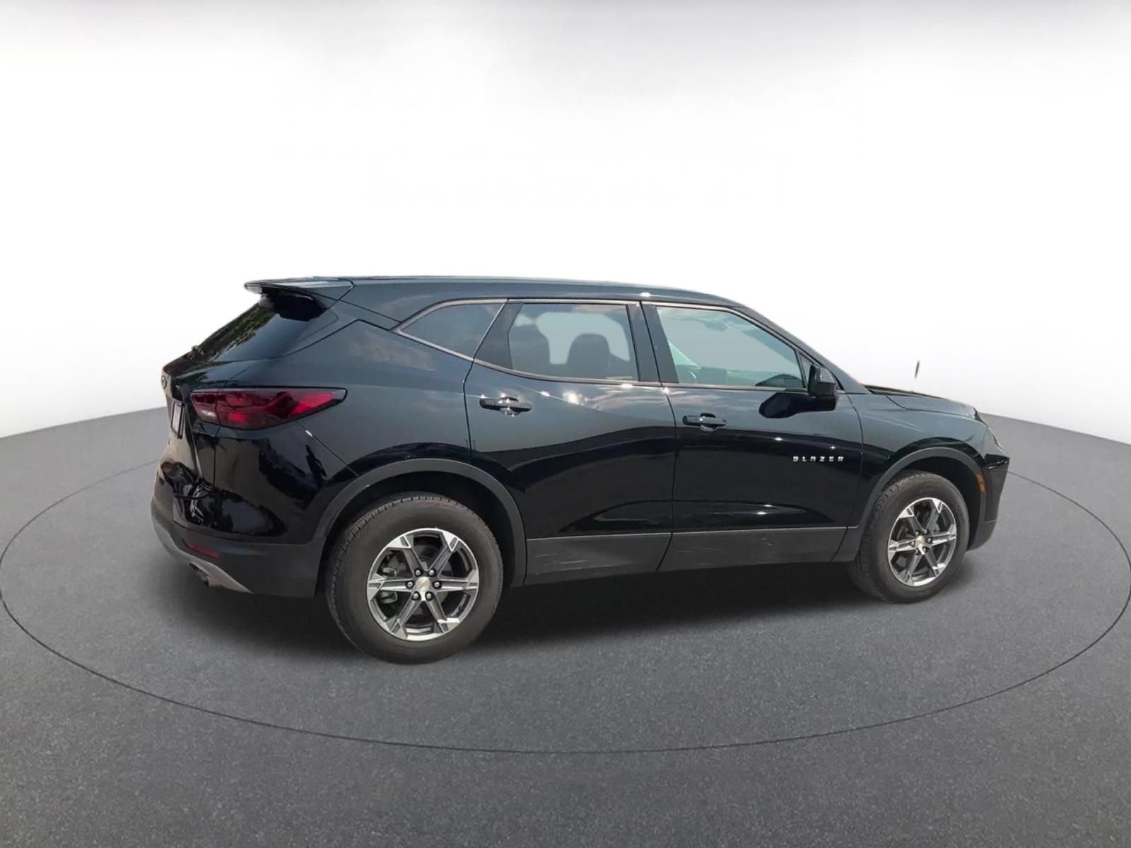 Used 2026 Chevrolet Blazer LT FWD image 14