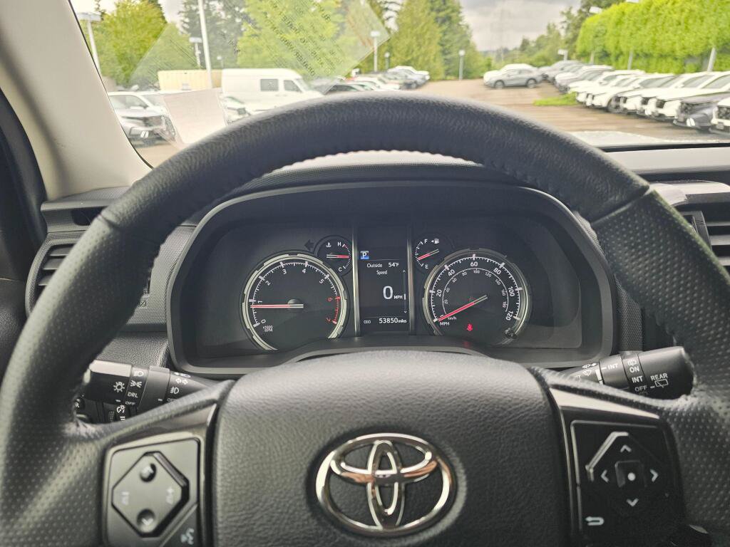 Used 2020 Toyota 4Runner TRD Off-Road Premium AWD/4WD image 25